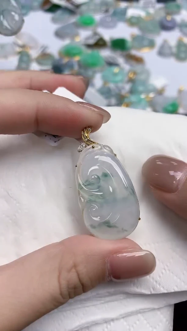 【闪购商品】翡翠颈饰18K金镶嵌天然缅甸翡翠A货