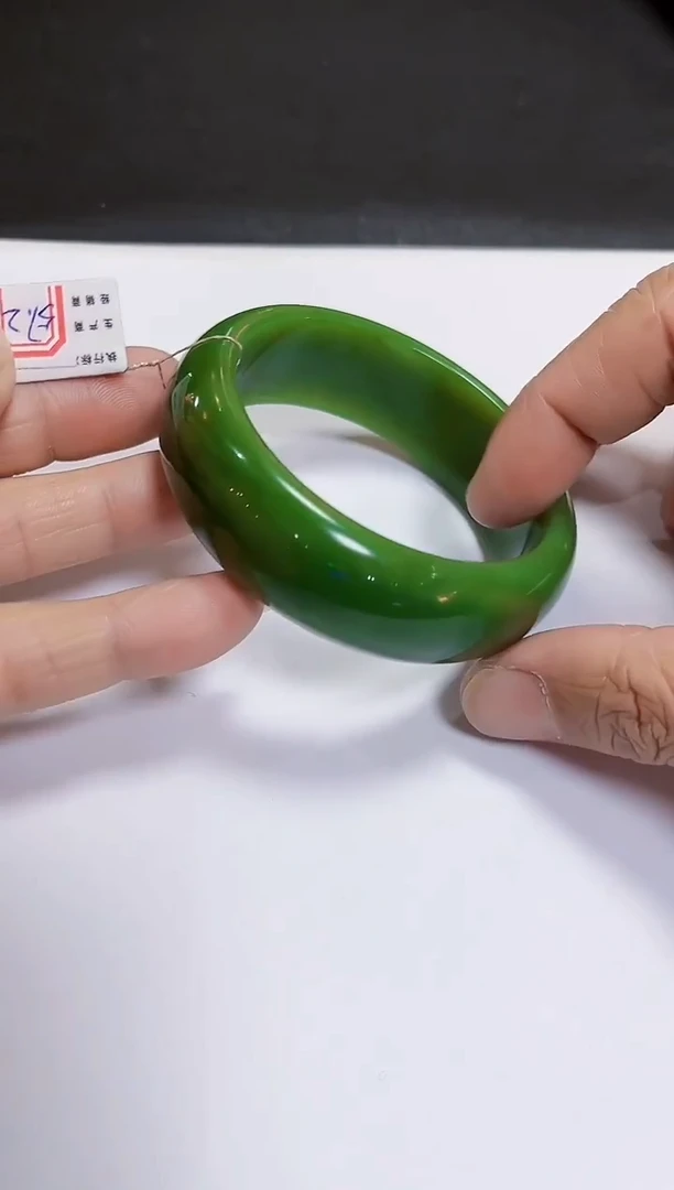 颈饰未镶嵌和田玉手镯57.2