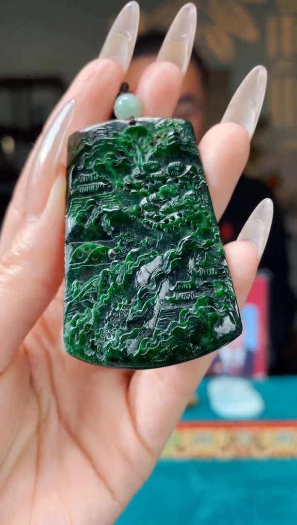 【闪购商品】定制翡翠未镶嵌天然翡翠A货吊坠