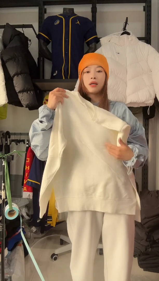 3322闪购编码 Nike/Jordan运动卫衣裤以直播间过款为准 尺码  m