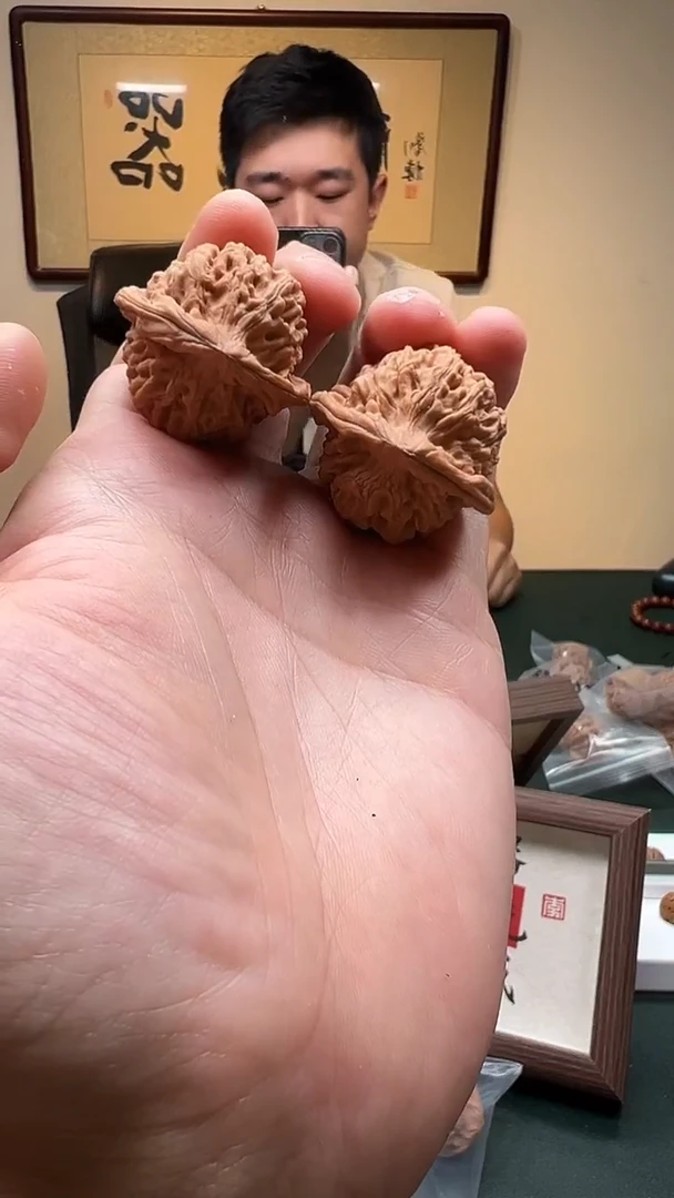 文玩核桃把件34mm+天地一对