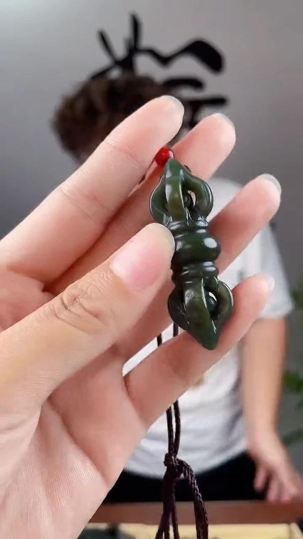 和田玉未镶嵌颈饰拍一发一，多样性发货