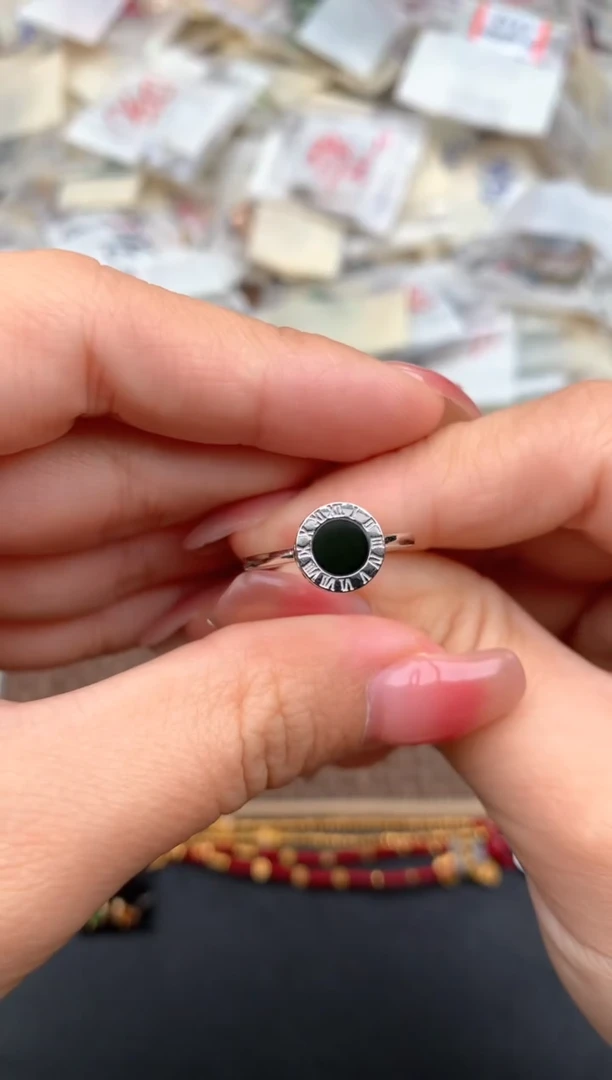 18K金镶嵌挂件翡翠一13圈