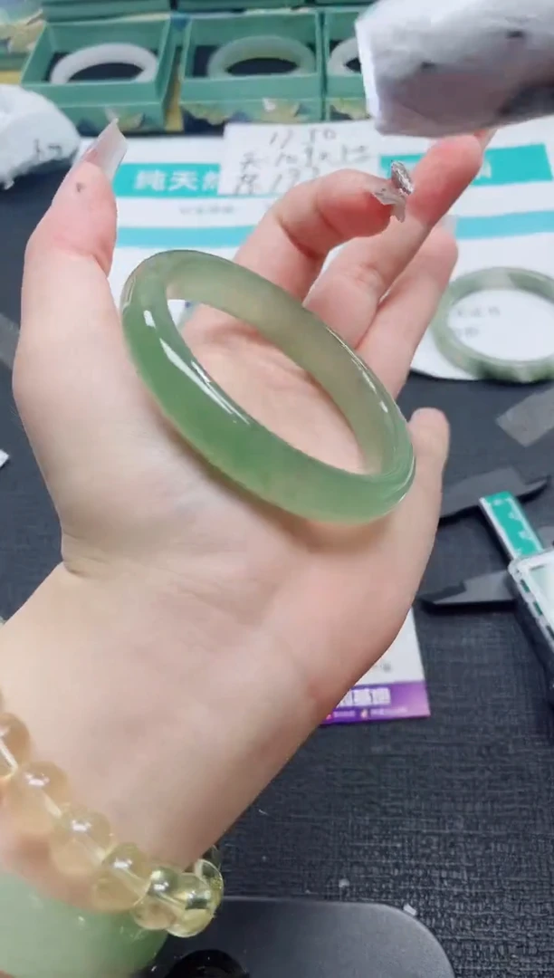 未镶嵌手镯石英质玉345-57