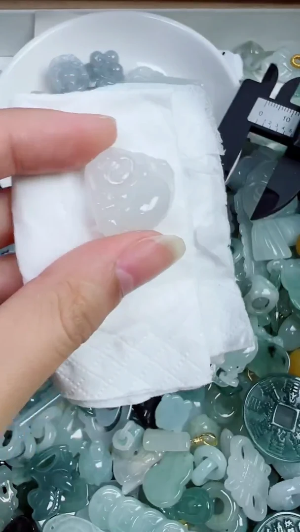 散珠翡翠95号链接，A货翡翠
