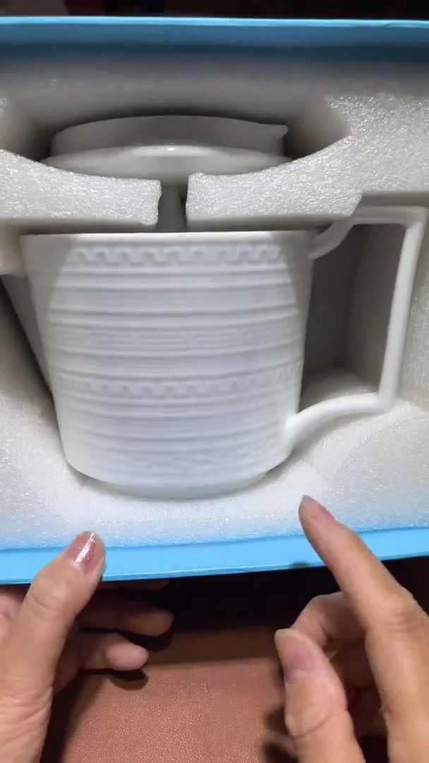 瓷片碗碟好物一件不留@@1