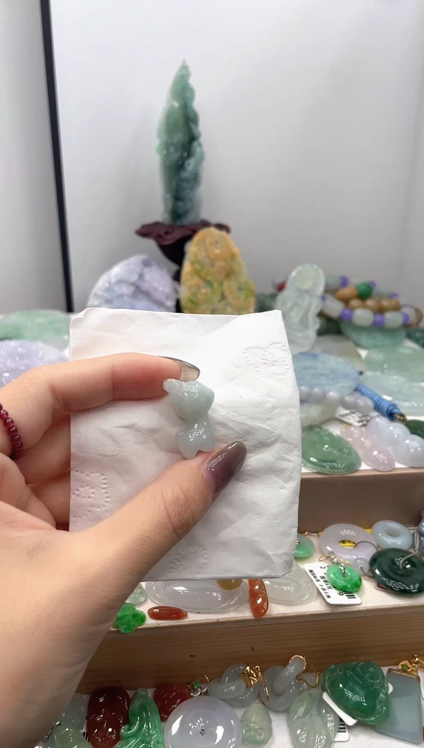 未镶嵌挂件翡翠044