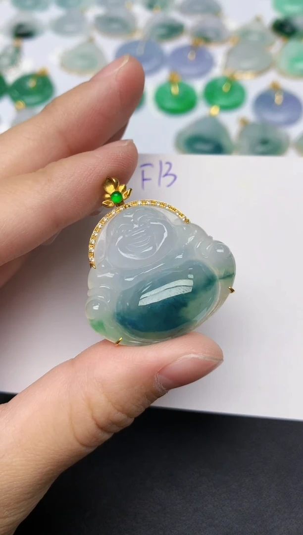 颈饰18K金镶嵌翡翠 天然缅甸A货翡翠百元以上9元证书费自理
