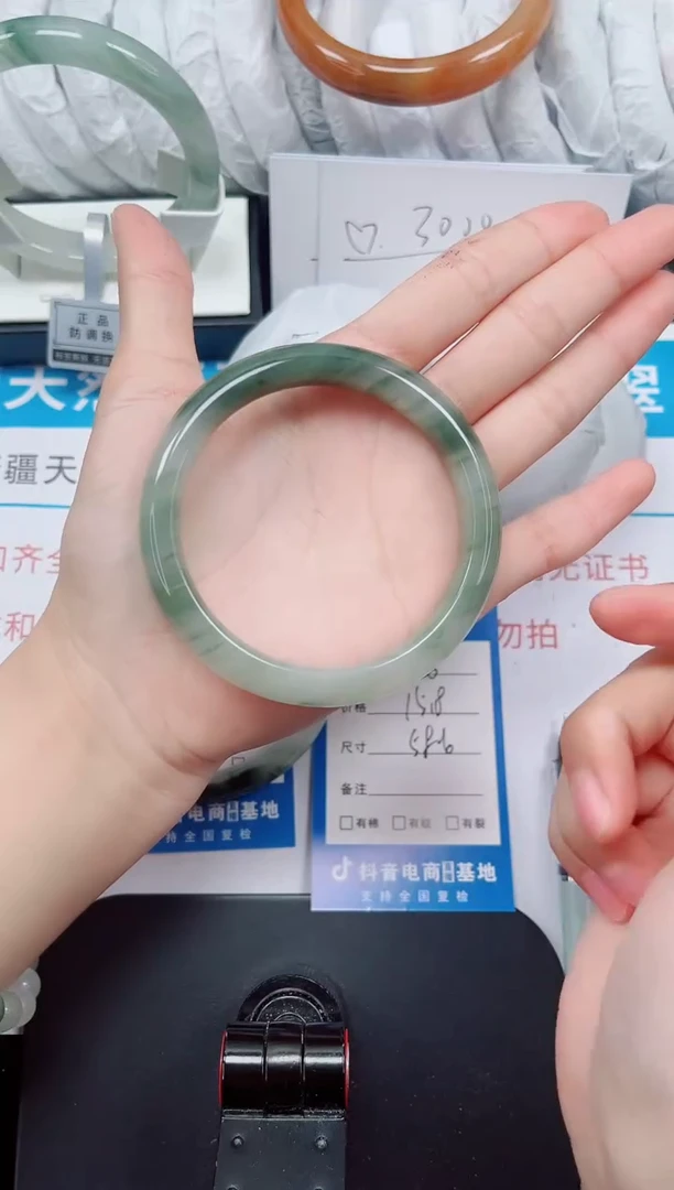 未镶嵌手镯石英质玉46/58/59