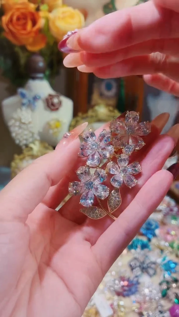 合成立方氧化锆铜合金冰晶四叶花