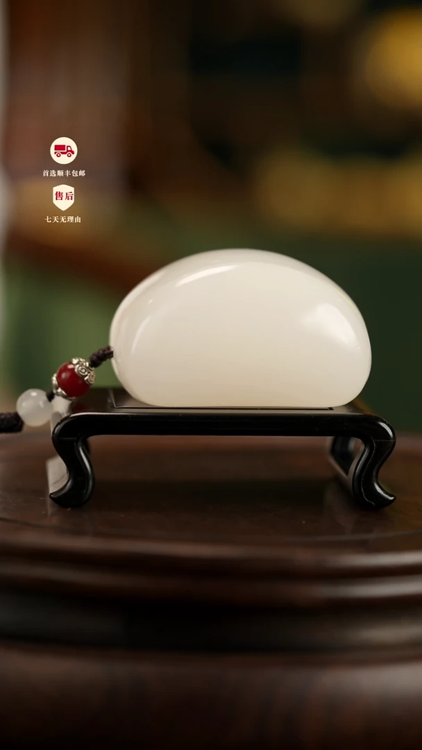 云南石荔枝白雕刻：蒸蒸日上馒头手把件