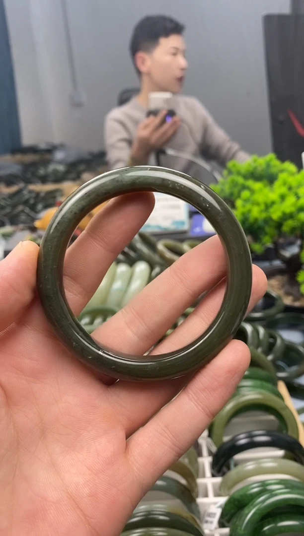 未镶嵌手镯和田玉58