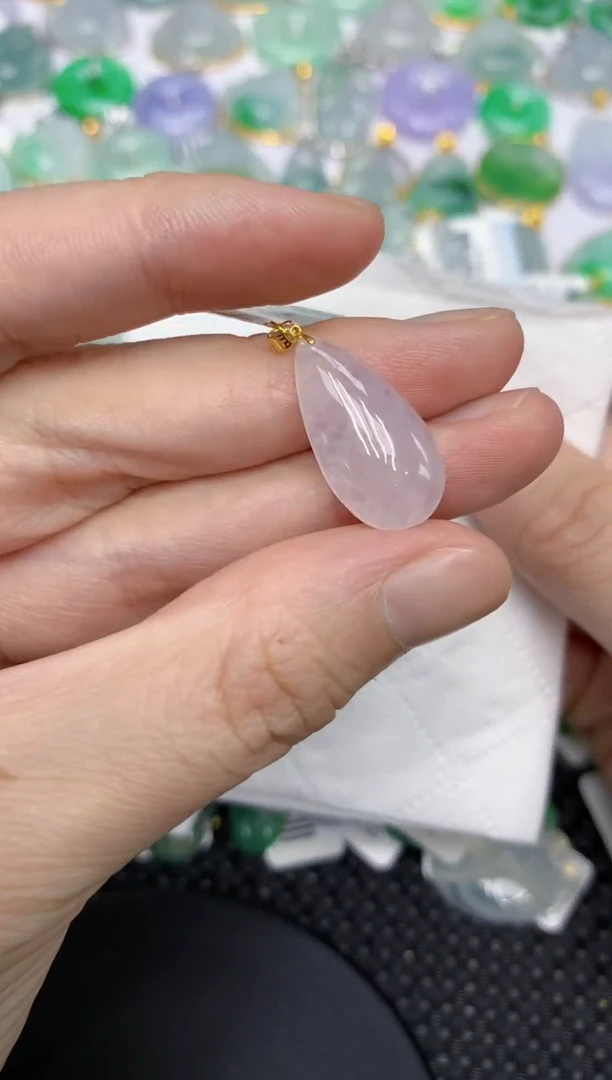 颈饰18K金镶嵌翡翠11111111111