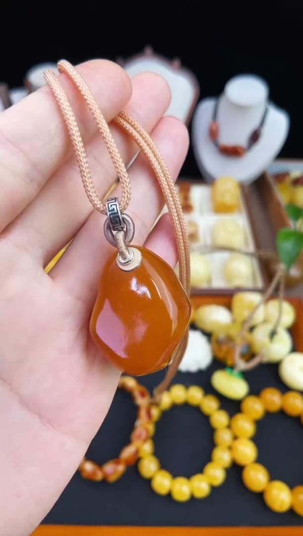 琥珀未镶嵌珠宝奇石柒月