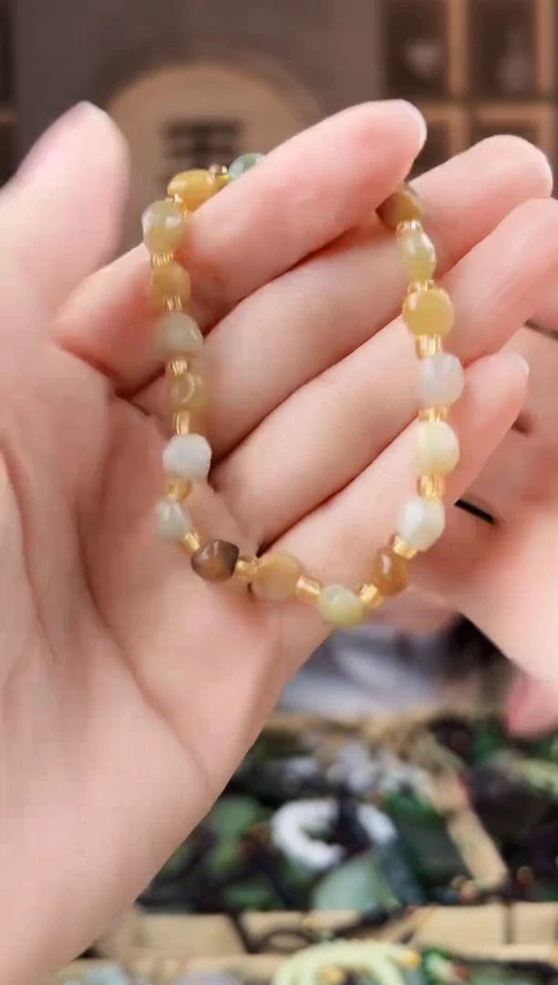 颈饰未镶嵌和田玉拍一发一，多样性发货