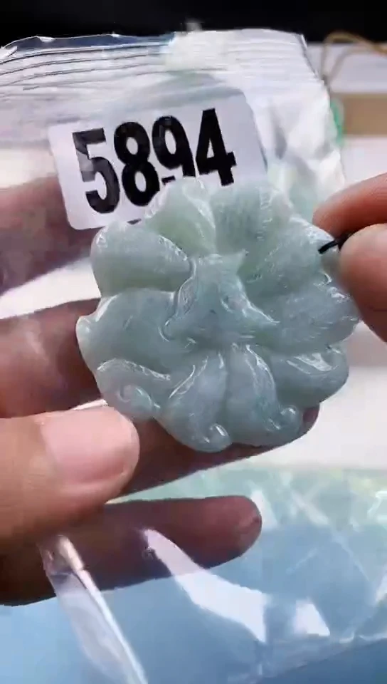 【闪购商品】翡翠挂件未镶嵌天然翡翠吊坠挂件