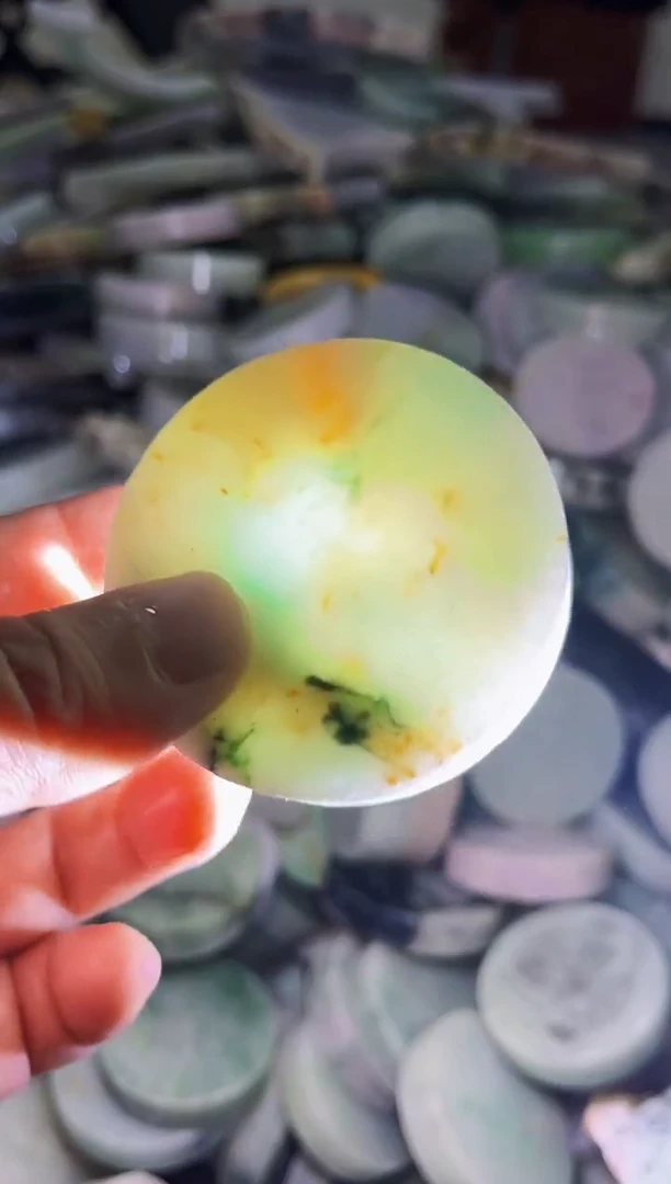 【闪购商品】翡翠挂件未镶嵌A货康壹135