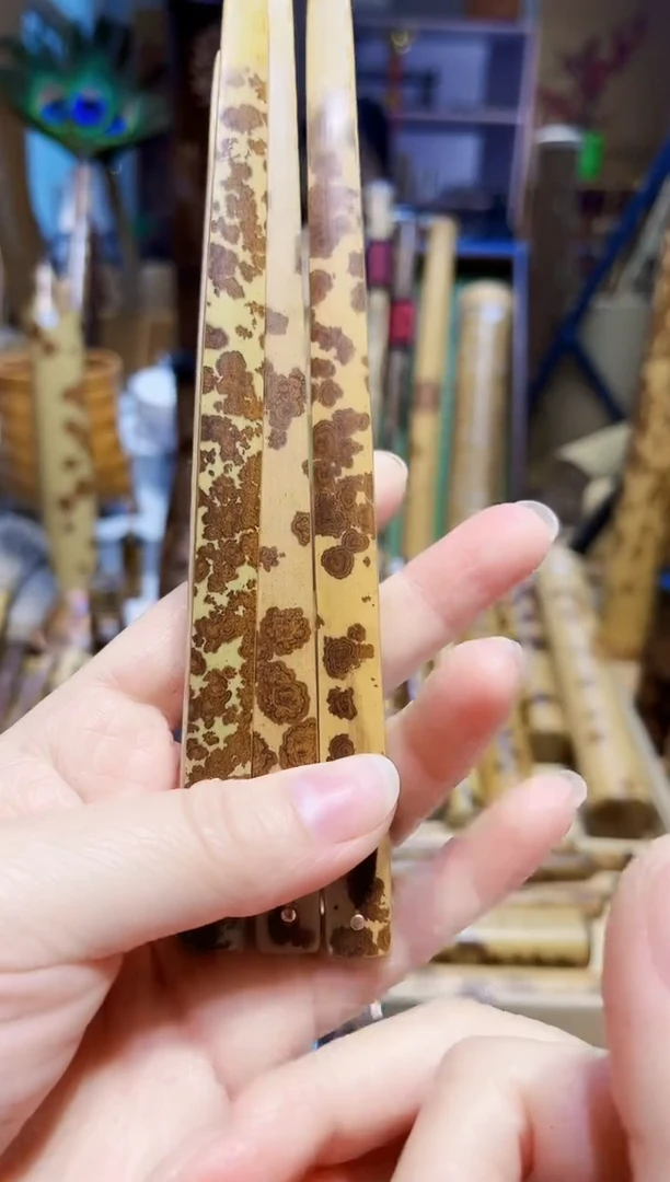 老云妃精品夹子随机一个