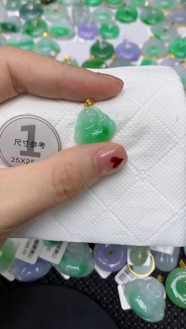 翡翠18K金镶嵌颈饰1111111