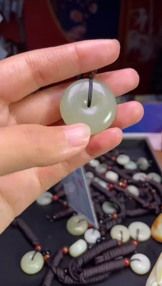 颈饰未镶嵌和田玉123