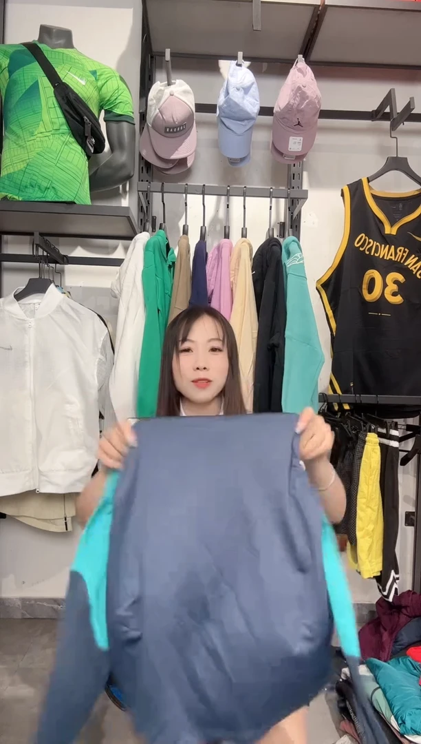 1685  编码 瑕疵款直播间过款为准 尺码