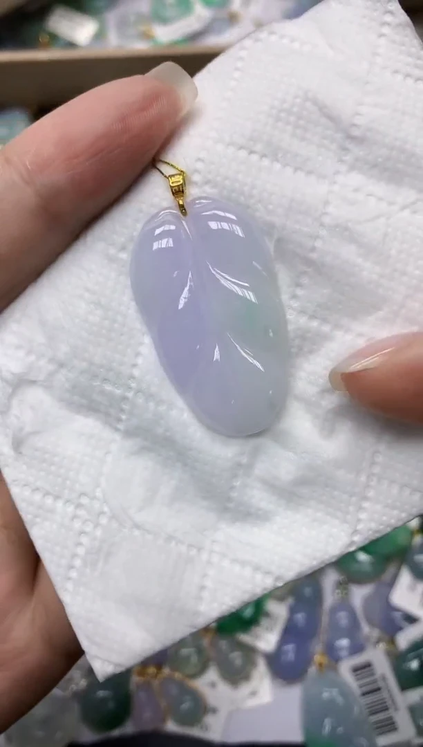 颈饰18K金镶嵌翡翠1111