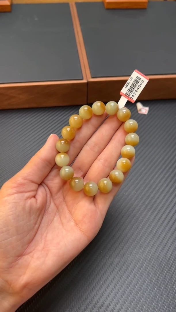 手串未镶嵌和田玉若羌微色差卡12