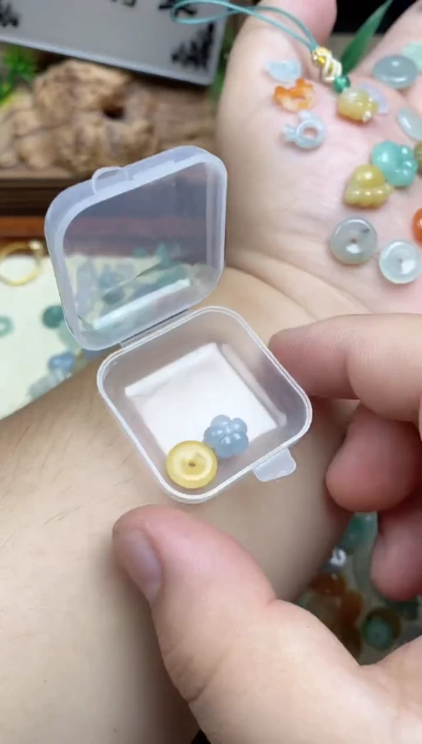 颈饰未镶嵌翡翠高*翡翠