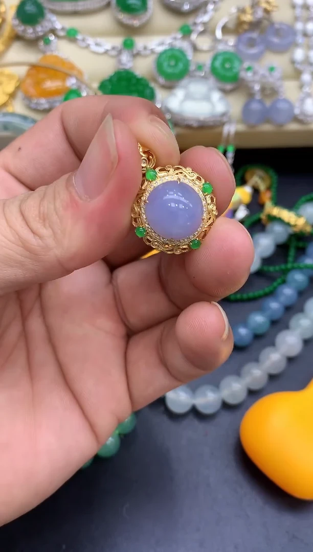 颈饰18K金镶嵌翡翠321-中国好珍宝