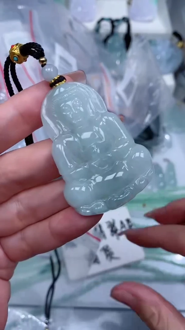 颈饰未镶嵌翡翠吊坠