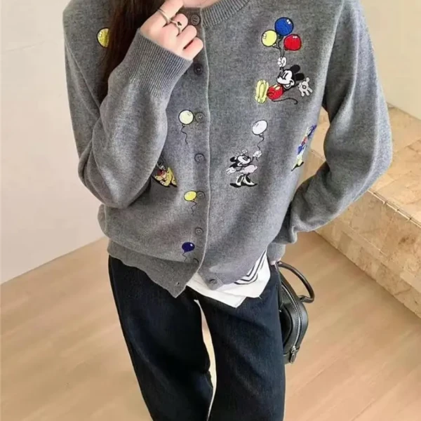 2024秋冬圆领重工卡通刺绣单排扣百搭减龄女针织开衫
