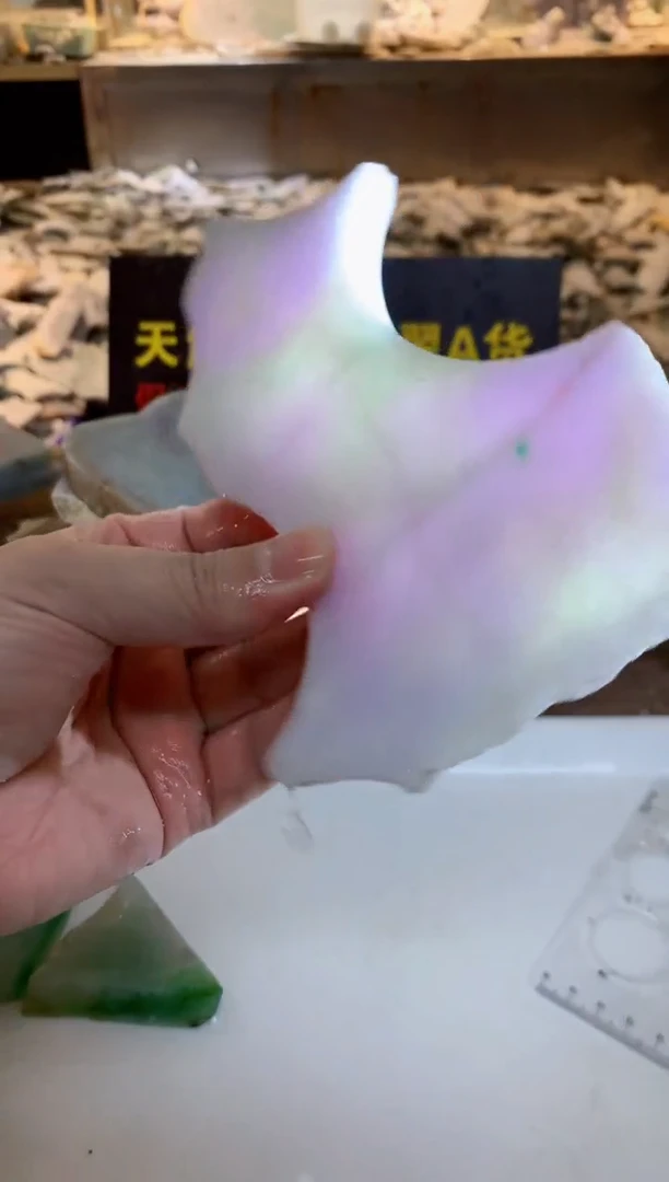 翡翠未镶嵌颈饰0朱0翡翠珠宝911