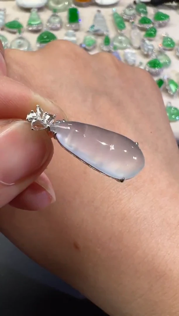 吊坠(不含链)18K金镶嵌翡翠B361|9800