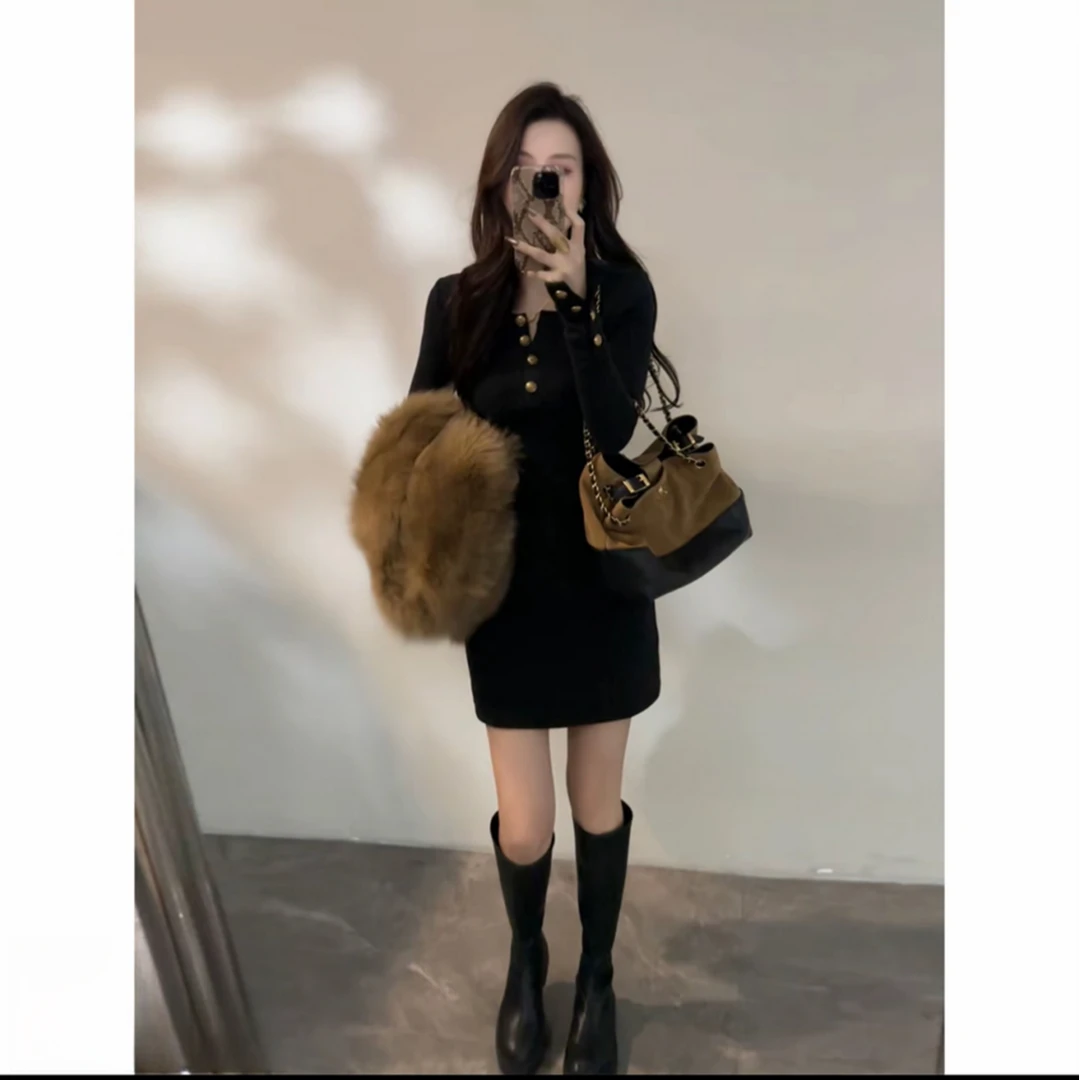 【现货运费险】冬季新款显瘦气质复古长袖小众短裙百搭打底连衣裙