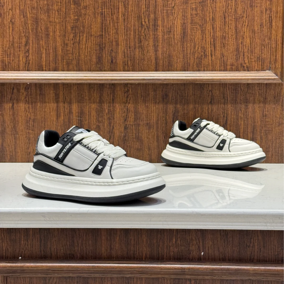 2025春季新款时尚百搭潮流轻奢高端爆款舒适休闲男鞋（偏大一码）