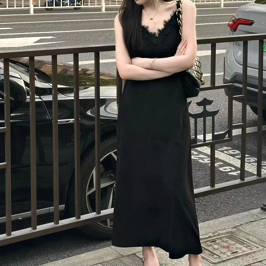 【亦瑶专属】省心穿搭黑色法式蕾丝V领吊带连衣裙4QLDD7272