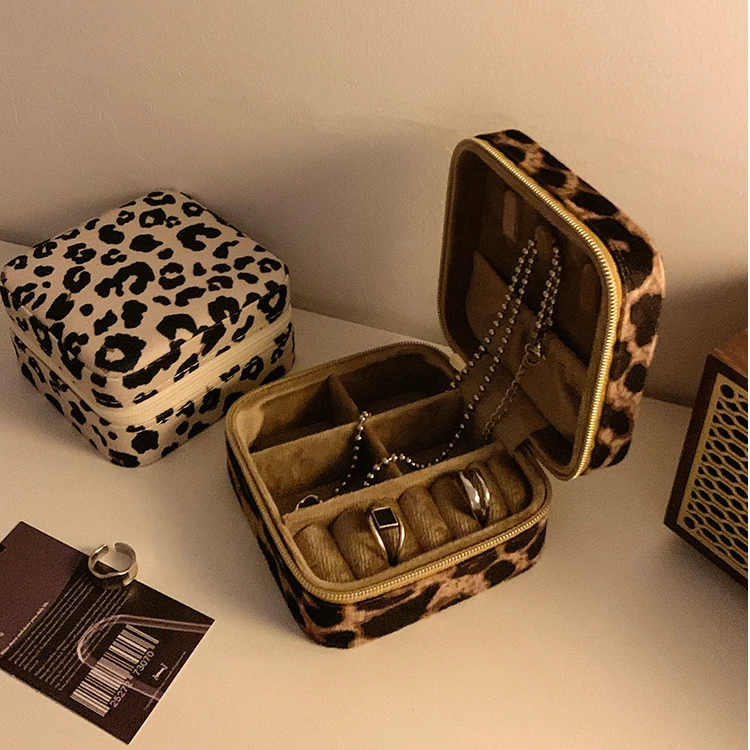 首饰盒/箱 豹纹首饰盒便携手饰品耳钉戒指收纳盒小型精致项链盒子