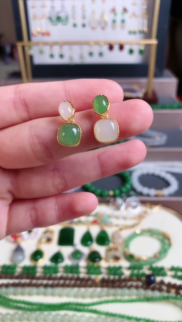 银S925镶嵌和田玉耳饰1