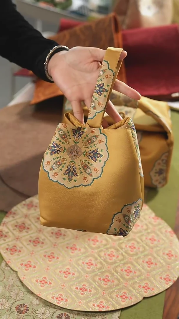 壶袋············