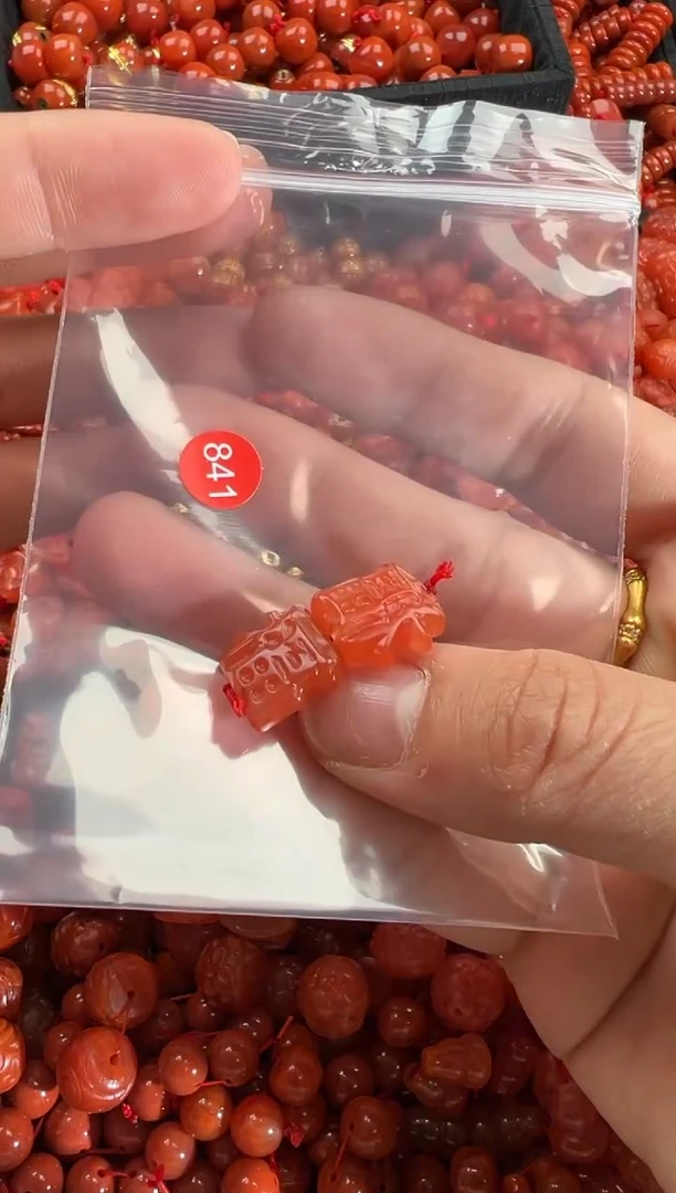 【闪购商品】南红玛瑙颈饰未镶嵌1