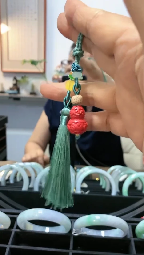 天然辰砂葫芦车挂