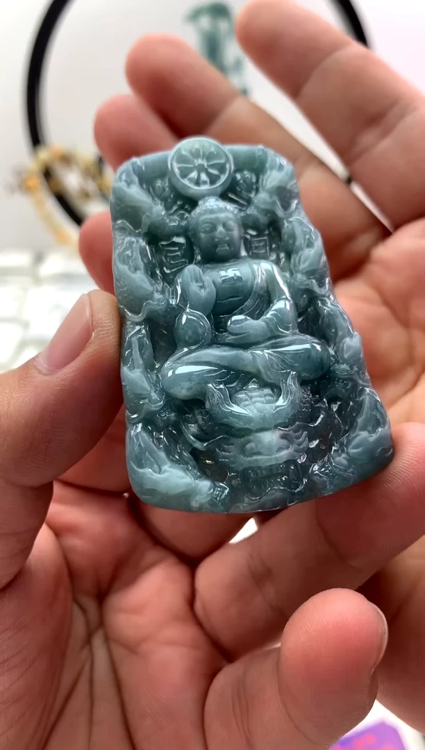 翡翠未镶嵌颈饰阿弥陀佛