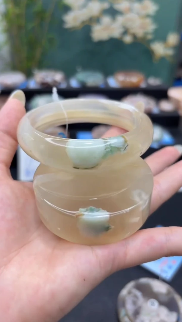 未镶嵌手镯石英质玉C197(61圈赠送镯心)