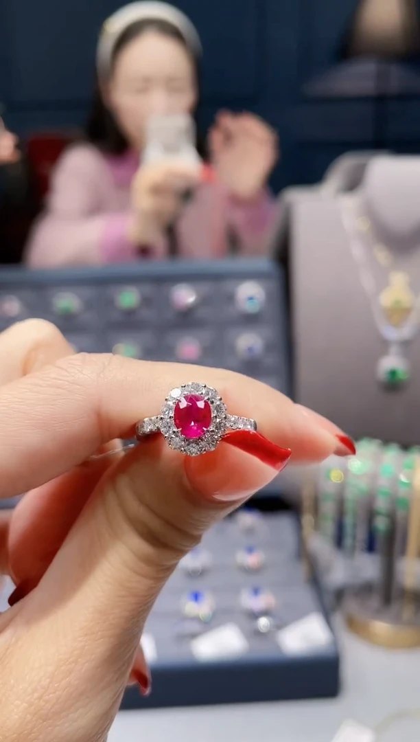 【闪购商品】红宝石戒指18K金镶嵌1.06克拉/缅甸