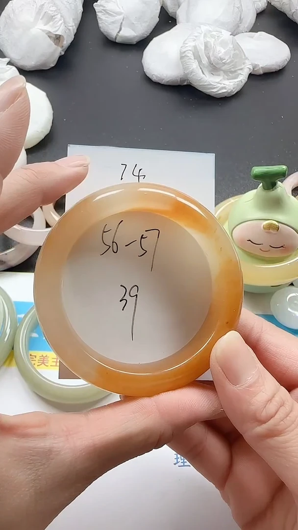 石英质玉手镯未镶嵌74+5657