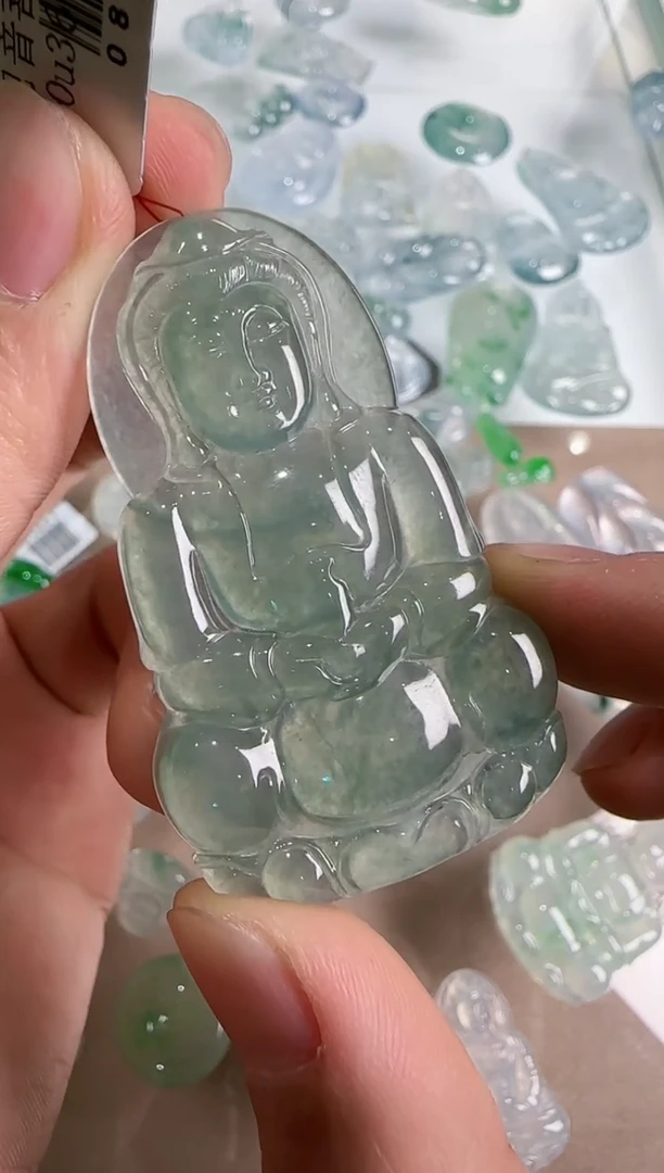 【闪购商品】翡翠吊坠(不含链)未镶嵌··