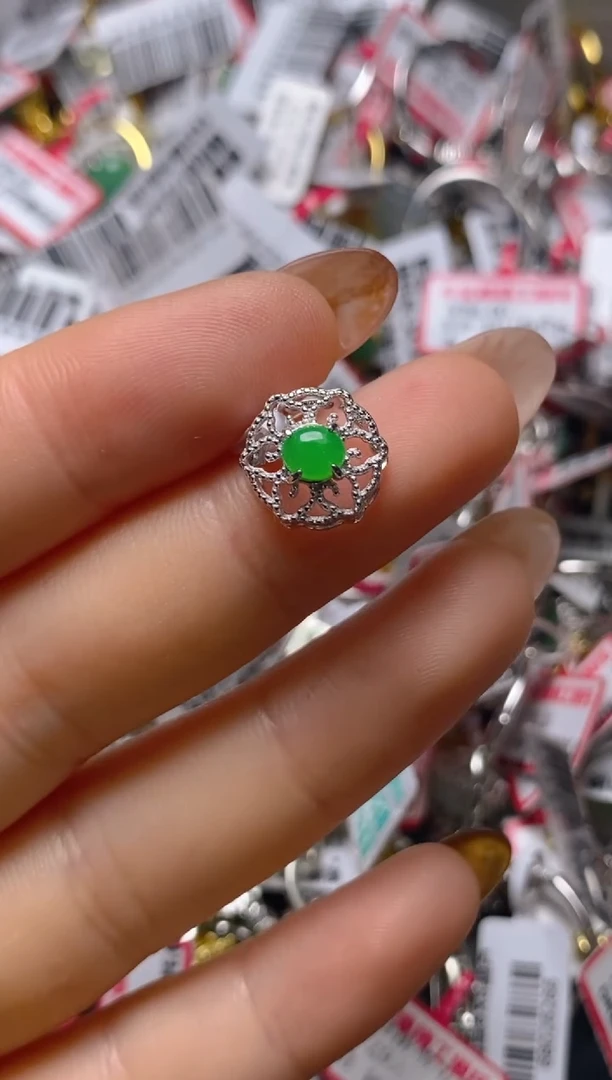 银S925镶嵌戒指翡翠百内无证书