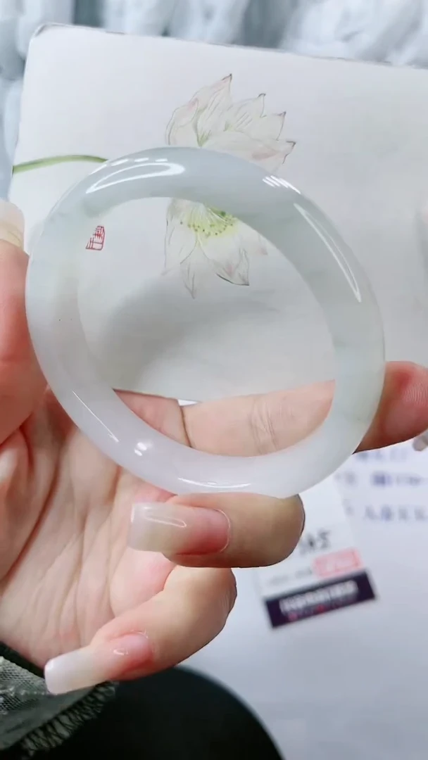 【闪购商品】石英质玉手镯未镶嵌多样性发货C345