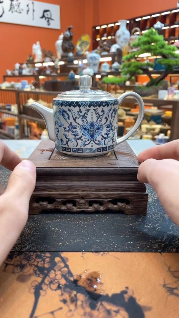 【闪购商品】@@@@@@@@@@@缠枝莲银壶