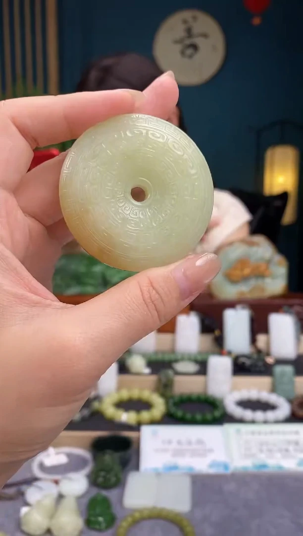 吊坠(不含链)未镶嵌和田玉吊坠